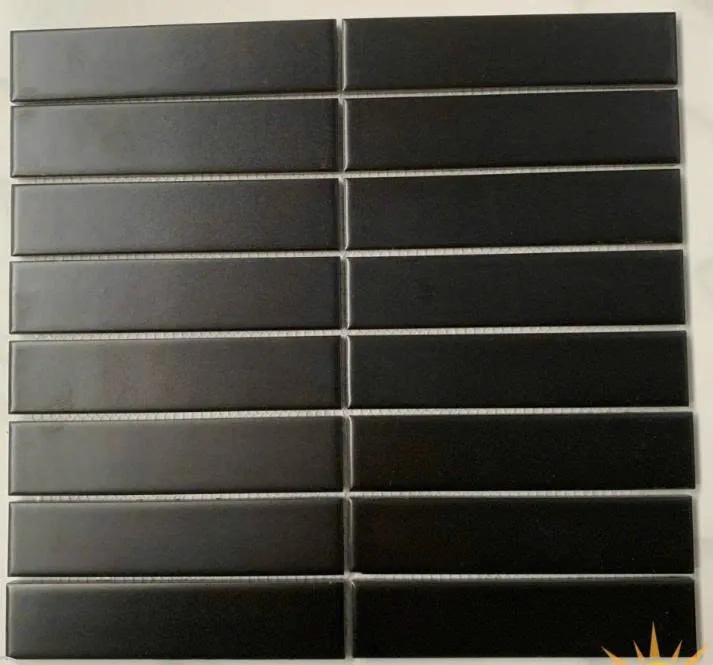 Gạch mosaic que màu đen 